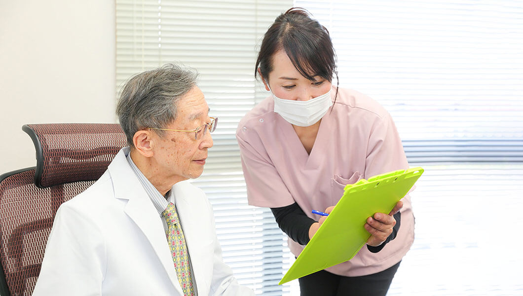 看護師による血液検査・点滴などの処置対応